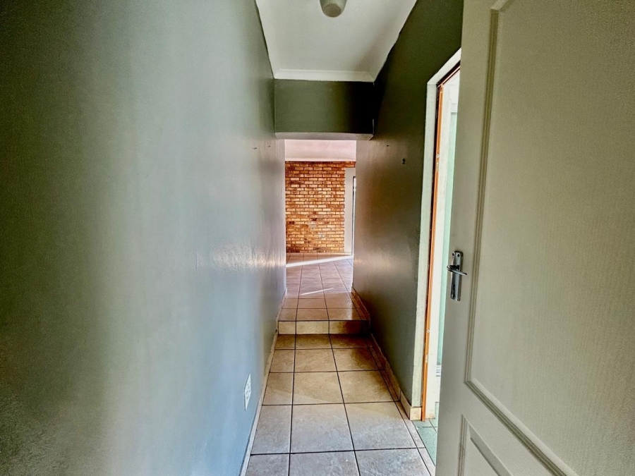 To Let 3 Bedroom Property for Rent in Geelhoutpark North West